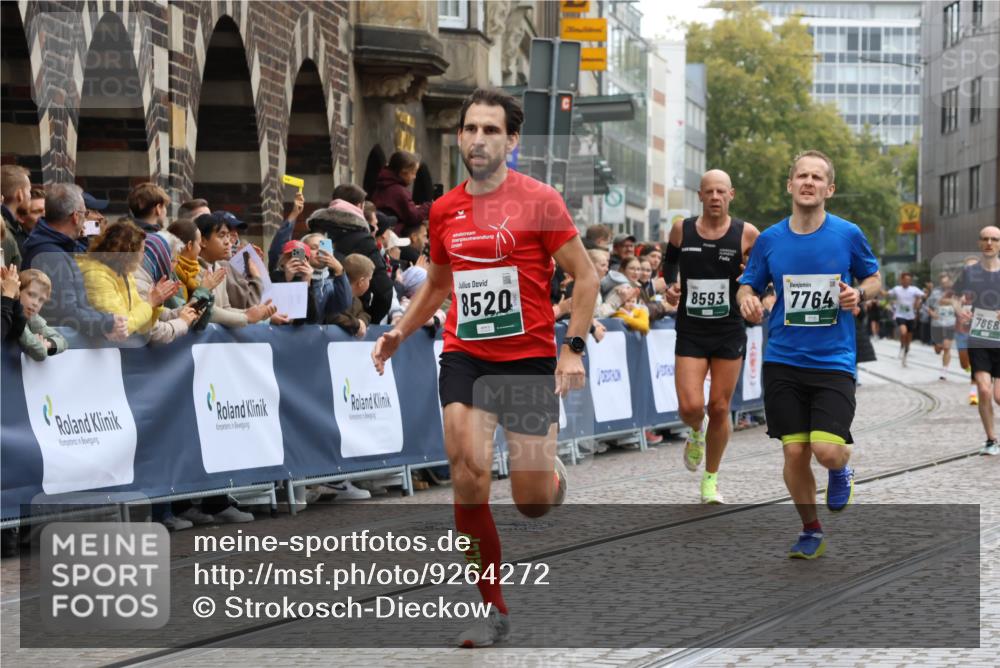 05.10.2025 - 20. swb-Marathon Bremen Strokosch-Dieckow http://msf.ph/oto/9264272 05.10.2025 12:58:47 Ziel 3580, 5815, 7668, 7764, 8275, 8520, 8593 meine-sportfotos.de