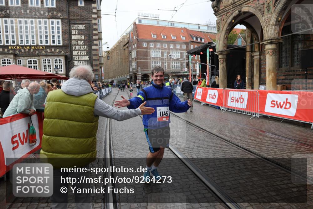 05.10.2025 - 20. swb-Marathon Bremen Yannick Fuchs http://msf.ph/oto/9264273 05.10.2025 15:25:02 Ziel 1145 meine-sportfotos.de