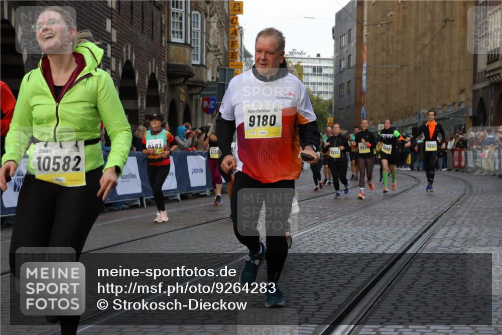 05.10.2025 - 20. swb-Marathon Bremen Strokosch-Dieckow http://msf.ph/oto/9264283 05.10.2025 11:07:23 Ziel 7779, 9180, 9334, 9483, 9628, 9780, 10037, 10160, 10223, 10286, 10330, 10332, 10582, 10737, 10824, 10836, 10854, 11122, 11159, 11258, 11262, 11329, 11384, 11529 meine-sportfotos.de