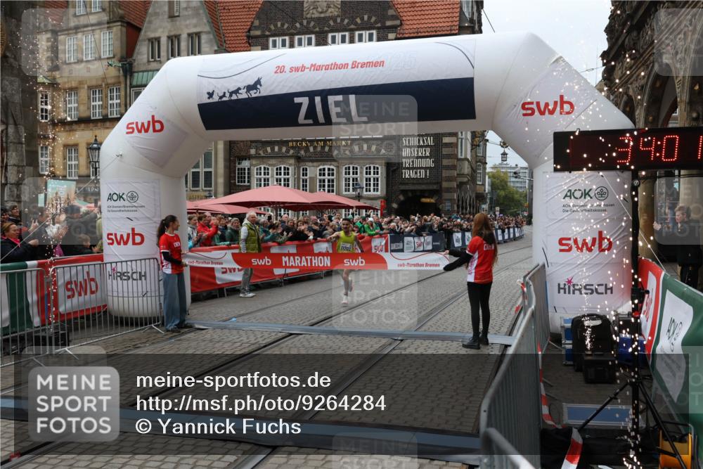 05.10.2025 - 20. swb-Marathon Bremen Yannick Fuchs http://msf.ph/oto/9264284 05.10.2025 12:04:42 Ziel 11703 meine-sportfotos.de