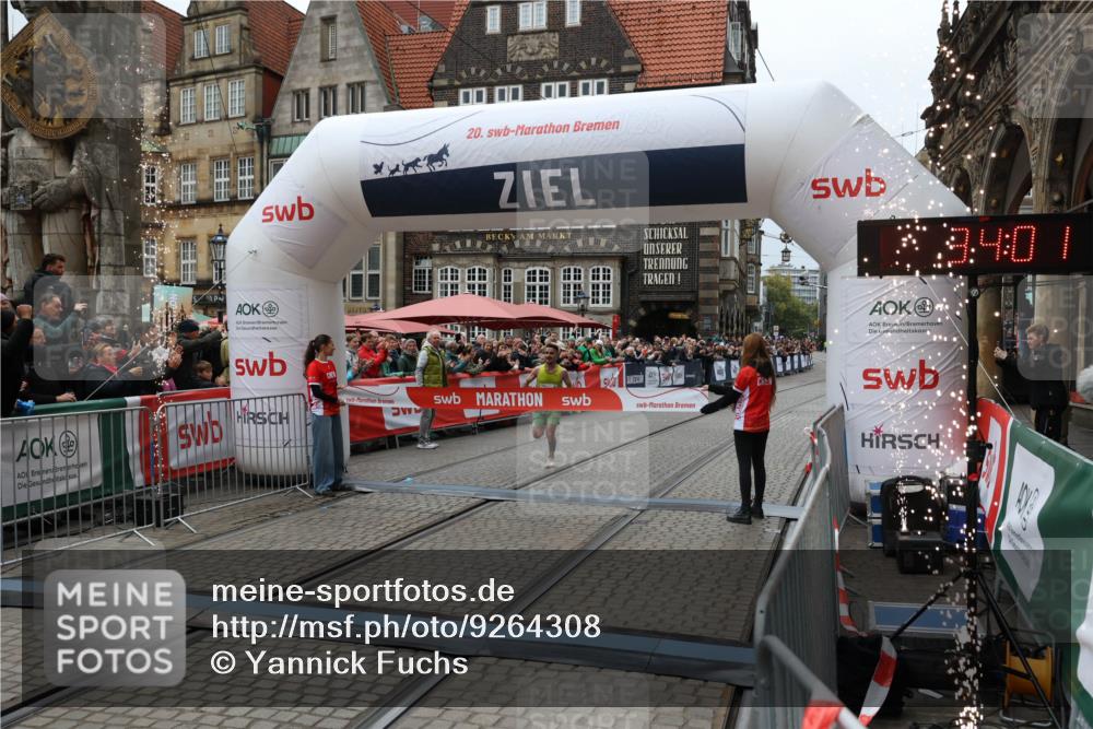05.10.2025 - 20. swb-Marathon Bremen Yannick Fuchs http://msf.ph/oto/9264308 05.10.2025 12:04:42 Ziel 11703 meine-sportfotos.de