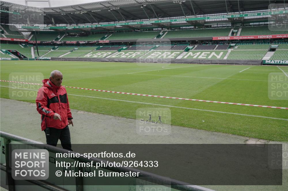 05.10.2025 - 20. swb-Marathon Bremen Michael Burmester http://msf.ph/oto/9264333 05.10.2025 12:02:13 Laufen im Stadion 3, 1124 meine-sportfotos.de