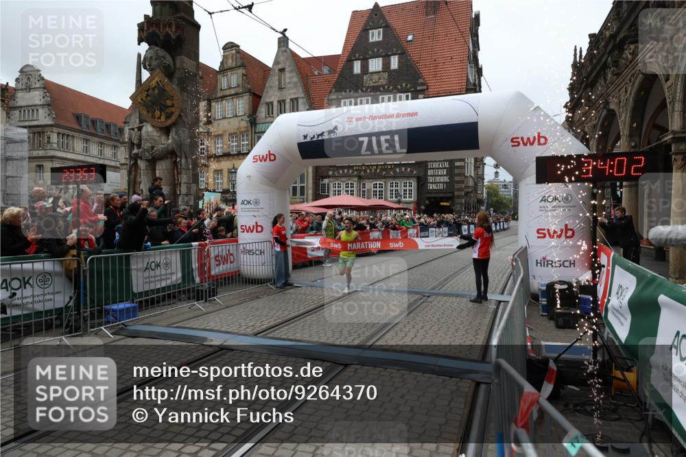 05.10.2025 - 20. swb-Marathon Bremen Yannick Fuchs http://msf.ph/oto/9264370 05.10.2025 12:04:43 Ziel 11703 meine-sportfotos.de