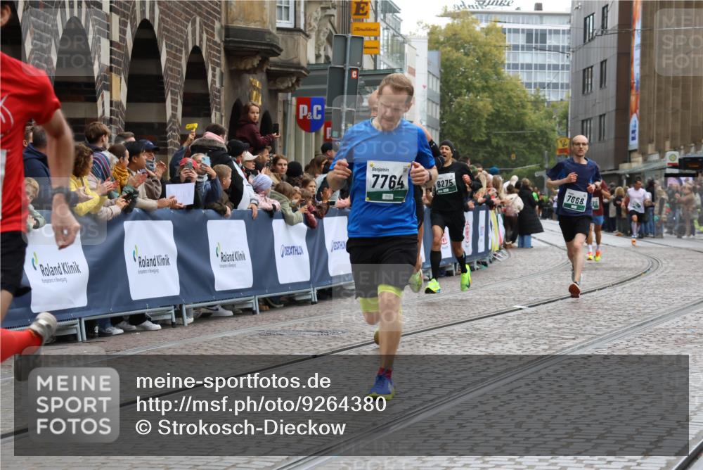 05.10.2025 - 20. swb-Marathon Bremen Strokosch-Dieckow http://msf.ph/oto/9264380 05.10.2025 12:58:48 Ziel 3580, 5495, 5815, 7668, 7764, 8275, 8520, 8593 meine-sportfotos.de