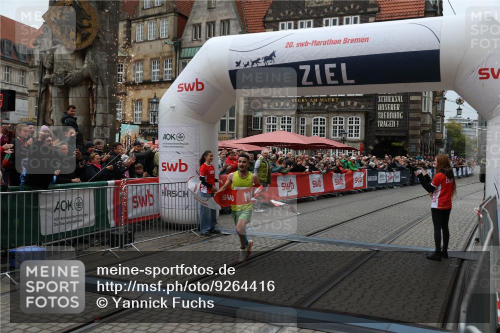 05.10.2025 - 20. swb-Marathon Bremen Yannick Fuchs http://msf.ph/oto/9264416 05.10.2025 12:04:43 Ziel 11703 meine-sportfotos.de