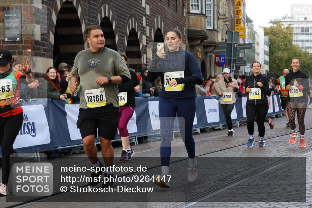 05.10.2025 - 20. swb-Marathon Bremen Strokosch-Dieckow http://msf.ph/oto/9264447 05.10.2025 11:07:26 Ziel 7779, 9483, 9780, 10037, 10160, 10223, 10737, 10776, 10854, 11122, 11159, 11262, 11384, 11529, 11584 meine-sportfotos.de