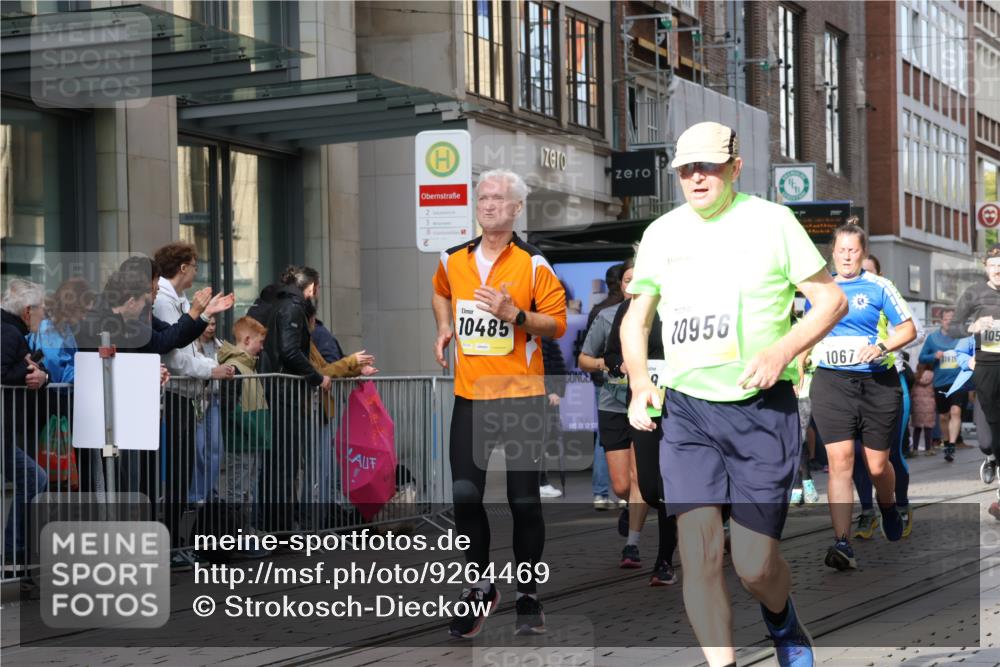 05.10.2025 - 20. swb-Marathon Bremen Strokosch-Dieckow http://msf.ph/oto/9264469 05.10.2025 11:04:13 Ziel 8111, 9394, 9532, 9610, 9623, 9684, 9750, 9765, 9771, 9812, 9915, 10278, 10422, 10439, 10451, 10483, 10485, 10531, 10532, 10674, 10678, 10869, 10956, 11044, 11196, 11200, 11427, 11542, 11546, 11704, 8111, 9394, 9532, 9610, 9623, 9684, 9750, 9765, 9771, 9812, 9915, 10278, 10422, 10439, 10451, 10483, 10485, 10531, 10532, 10674, 10678, 10869, 10956, 11044, 11196, 11200, 11427, 11542, 11546 meine-sportfotos.de