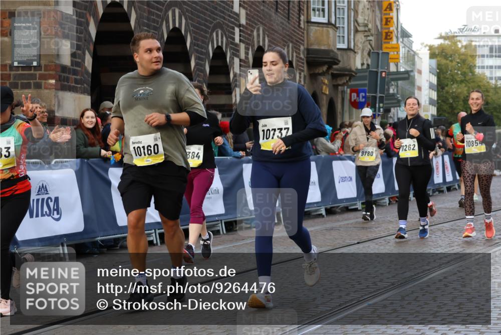 05.10.2025 - 20. swb-Marathon Bremen Strokosch-Dieckow http://msf.ph/oto/9264476 05.10.2025 11:07:26 Ziel 7779, 9483, 9780, 10037, 10160, 10223, 10737, 10776, 10854, 11122, 11159, 11262, 11384, 11529, 11584 meine-sportfotos.de
