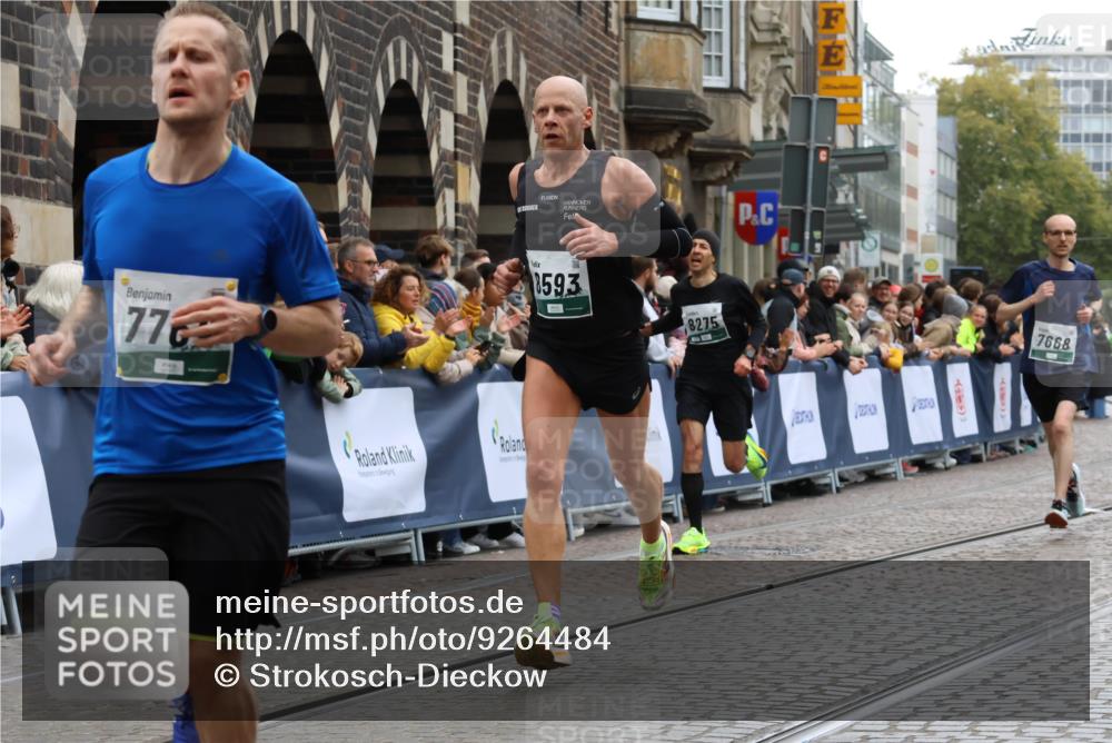 05.10.2025 - 20. swb-Marathon Bremen Strokosch-Dieckow http://msf.ph/oto/9264484 05.10.2025 12:58:50 Ziel 3580, 5470, 5495, 7668, 7764, 8275, 8593 meine-sportfotos.de