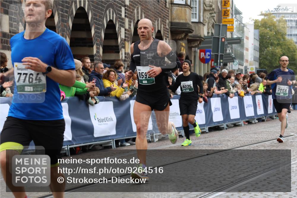 05.10.2025 - 20. swb-Marathon Bremen Strokosch-Dieckow http://msf.ph/oto/9264516 05.10.2025 12:58:50 Ziel 3580, 5470, 5495, 7668, 7764, 8275, 8593 meine-sportfotos.de