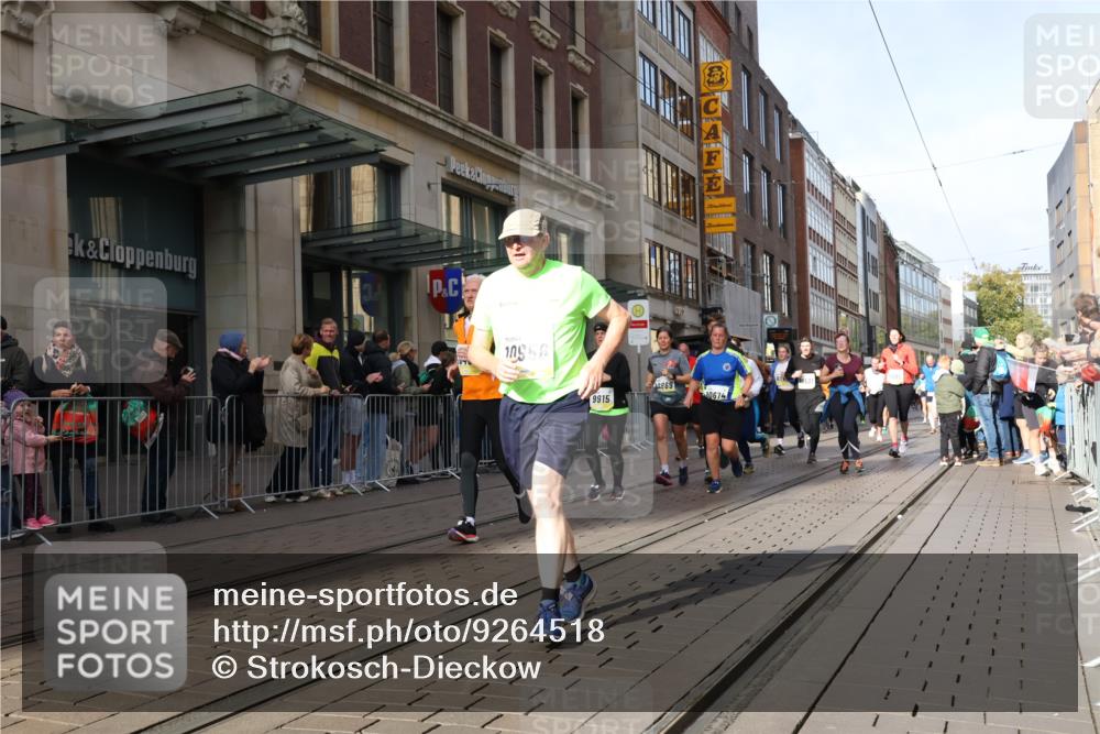 05.10.2025 - 20. swb-Marathon Bremen Strokosch-Dieckow http://msf.ph/oto/9264518 05.10.2025 11:04:14 Ziel 8111, 9394, 9532, 9610, 9623, 9684, 9750, 9765, 9771, 9812, 9915, 10278, 10422, 10439, 10451, 10483, 10485, 10531, 10532, 10557, 10674, 10678, 10869, 10956, 10964, 11035, 11044, 11196, 11200, 11427, 11542, 11546, 11704, 8111, 9394, 9532, 9610, 9623, 9684, 9750, 9765, 9771, 9812, 9915, 10278, 10422, 10439, 10451, 10483, 10485, 10531, 10532, 10557, 10674, 10678, 10869, 10956, 10964, 11035, 11044, 11196, 11200, 11427, 11542, 11546 meine-sportfotos.de
