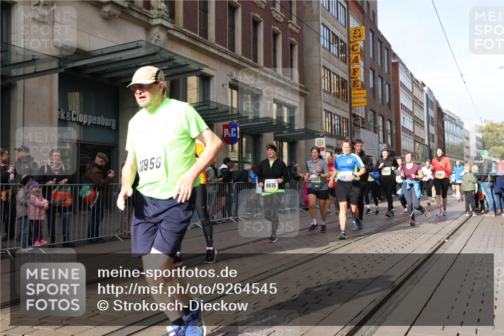 05.10.2025 - 20. swb-Marathon Bremen Strokosch-Dieckow http://msf.ph/oto/9264545 05.10.2025 11:04:15 Ziel 8111, 9394, 9532, 9610, 9623, 9750, 9765, 9771, 9812, 9915, 10278, 10422, 10439, 10451, 10483, 10485, 10531, 10532, 10557, 10674, 10678, 10869, 10956, 10964, 11035, 11044, 11196, 11427, 11542, 11546, 11615, 11704, 8111, 9394, 9532, 9610, 9623, 9750, 9765, 9771, 9812, 9915, 10278, 10422, 10439, 10451, 10483, 10485, 10531, 10532, 10557, 10674, 10678, 10869, 10956, 10964, 11035, 11044, 11196, 11427, 11542, 11546 meine-sportfotos.de