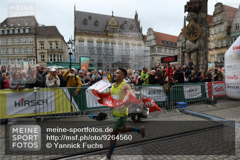 05.10.2025 - 20. swb-Marathon Bremen Yannick Fuchs http://msf.ph/oto/9264560 05.10.2025 12:04:45 Ziel 11703 meine-sportfotos.de