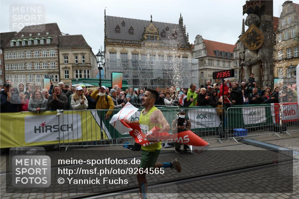 05.10.2025 - 20. swb-Marathon Bremen Yannick Fuchs http://msf.ph/oto/9264565 05.10.2025 12:04:45 Ziel 11703 meine-sportfotos.de