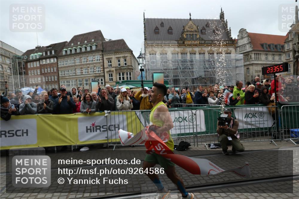 05.10.2025 - 20. swb-Marathon Bremen Yannick Fuchs http://msf.ph/oto/9264586 05.10.2025 12:04:45 Ziel 11703 meine-sportfotos.de