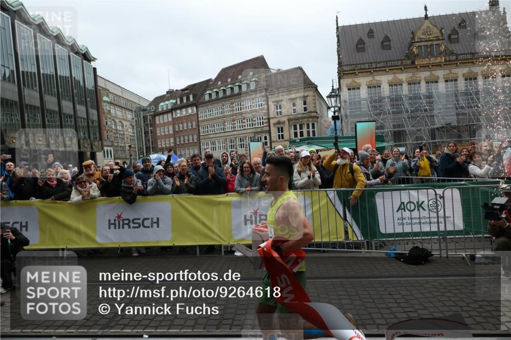 05.10.2025 - 20. swb-Marathon Bremen Yannick Fuchs http://msf.ph/oto/9264618 05.10.2025 12:04:45 Ziel 11703 meine-sportfotos.de