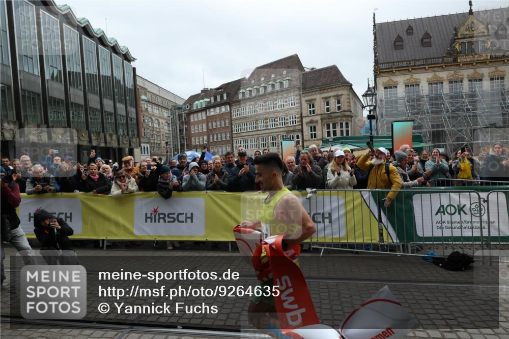 05.10.2025 - 20. swb-Marathon Bremen Yannick Fuchs http://msf.ph/oto/9264635 05.10.2025 12:04:45 Ziel 11703 meine-sportfotos.de