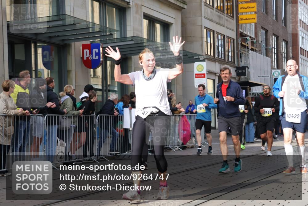 05.10.2025 - 20. swb-Marathon Bremen Strokosch-Dieckow http://msf.ph/oto/9264747 05.10.2025 11:04:21 Ziel 8111, 9394, 9532, 9610, 9623, 9750, 9765, 9771, 9812, 9866, 9915, 9927, 10278, 10422, 10451, 10483, 10485, 10531, 10532, 10557, 10674, 10869, 10891, 10956, 10964, 11035, 11196, 11315, 11427, 11542, 11546, 11615, 11636, 11704, 8111, 9394, 9532, 9610, 9623, 9750, 9765, 9771, 9812, 9866, 9915, 9927, 10278, 10422, 10451, 10483, 10485, 10531, 10532, 10557, 10674, 10869, 10891, 10956, 10964, 11035, 11196, 11315, 11427, 11542, 11546 meine-sportfotos.de