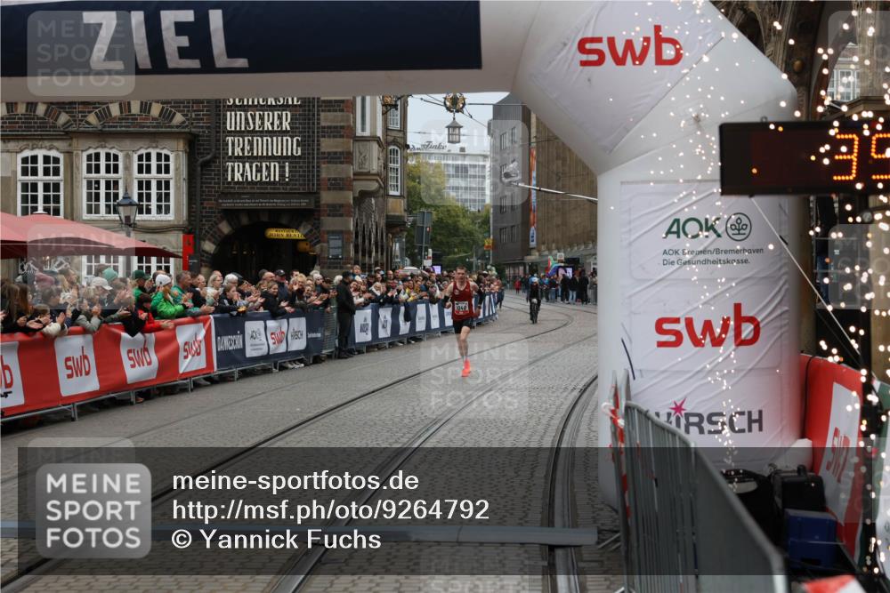 05.10.2025 - 20. swb-Marathon Bremen Yannick Fuchs http://msf.ph/oto/9264792 05.10.2025 12:06:30 Ziel 1040 meine-sportfotos.de