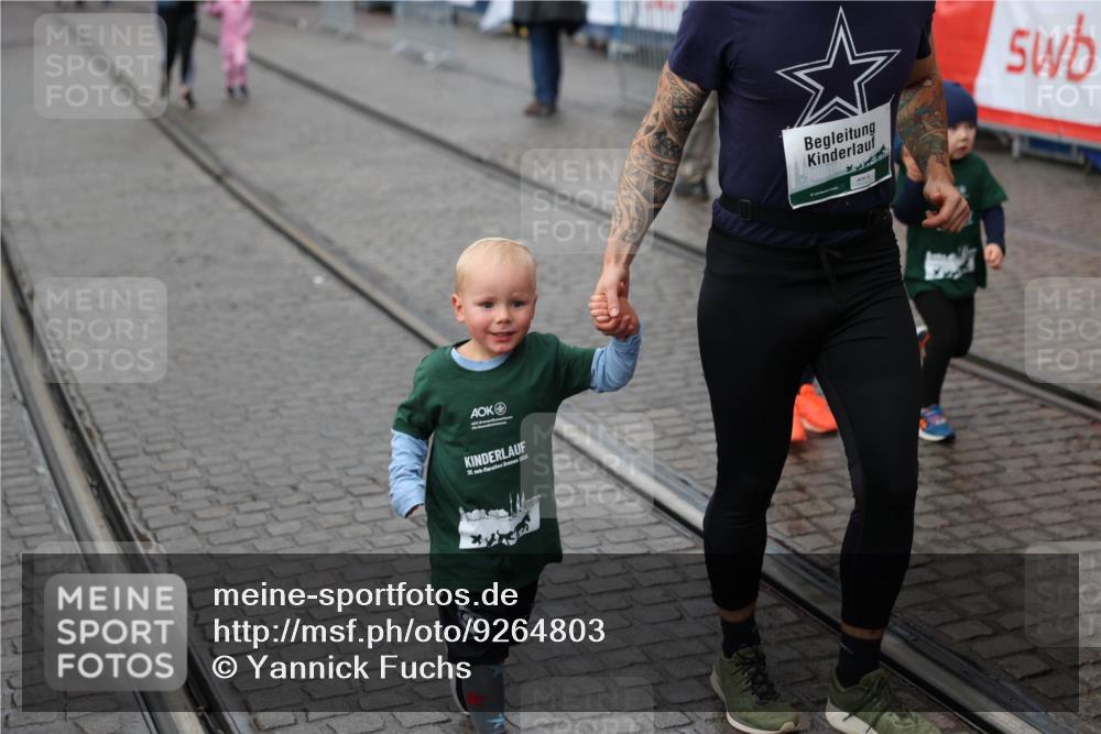 05.10.2025 - 20. swb-Marathon Bremen Yannick Fuchs http://msf.ph/oto/9264803 05.10.2025 15:25:22 Ziel  meine-sportfotos.de