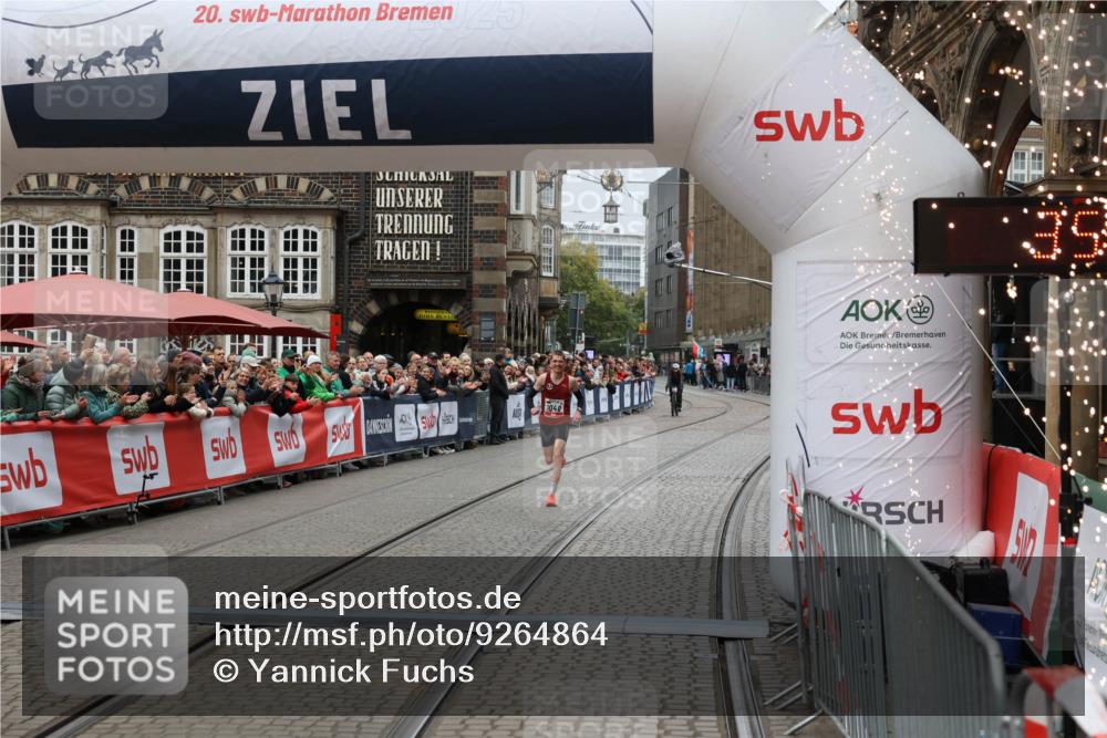 05.10.2025 - 20. swb-Marathon Bremen Yannick Fuchs http://msf.ph/oto/9264864 05.10.2025 12:06:32 Ziel 1040 meine-sportfotos.de