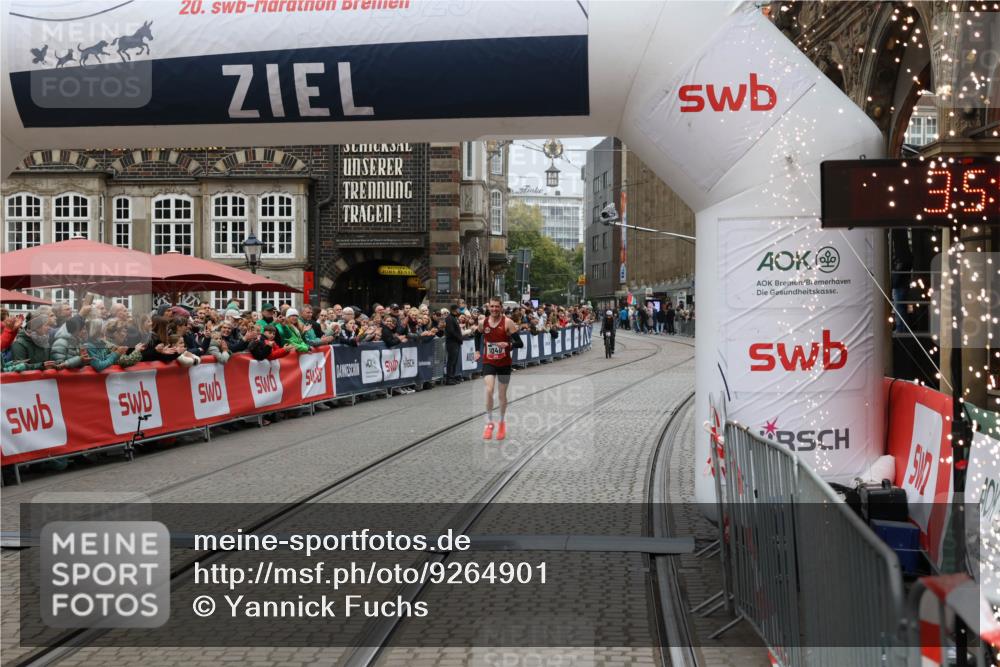 05.10.2025 - 20. swb-Marathon Bremen Yannick Fuchs http://msf.ph/oto/9264901 05.10.2025 12:06:32 Ziel 1040 meine-sportfotos.de