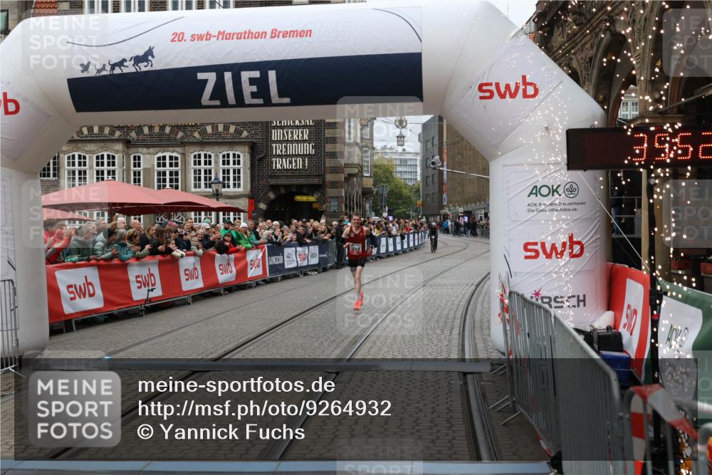 05.10.2025 - 20. swb-Marathon Bremen Yannick Fuchs http://msf.ph/oto/9264932 05.10.2025 12:06:33 Ziel 1040 meine-sportfotos.de