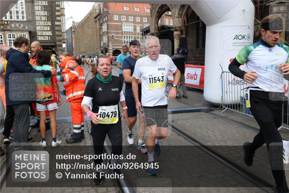05.10.2025 - 20. swb-Marathon Bremen Yannick Fuchs http://msf.ph/oto/9264945 05.10.2025 10:50:54 Ziel 7733, 9230, 9251, 9277, 9658, 9715, 9742, 9832, 9888, 9969, 9975, 10043, 10224, 10279, 10479, 10689, 11451, 11543, 11661 meine-sportfotos.de