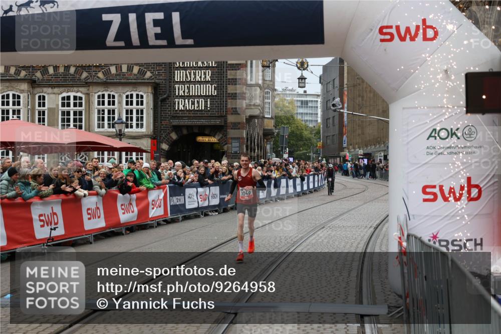 05.10.2025 - 20. swb-Marathon Bremen Yannick Fuchs http://msf.ph/oto/9264958 05.10.2025 12:06:33 Ziel 1040 meine-sportfotos.de