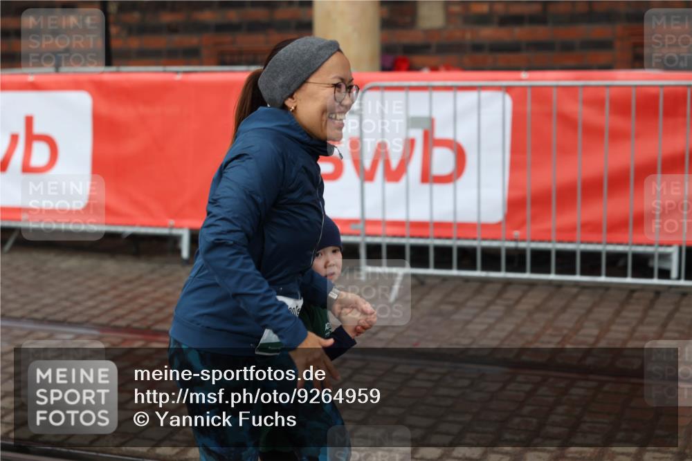 05.10.2025 - 20. swb-Marathon Bremen Yannick Fuchs http://msf.ph/oto/9264959 05.10.2025 15:25:24 Ziel  meine-sportfotos.de