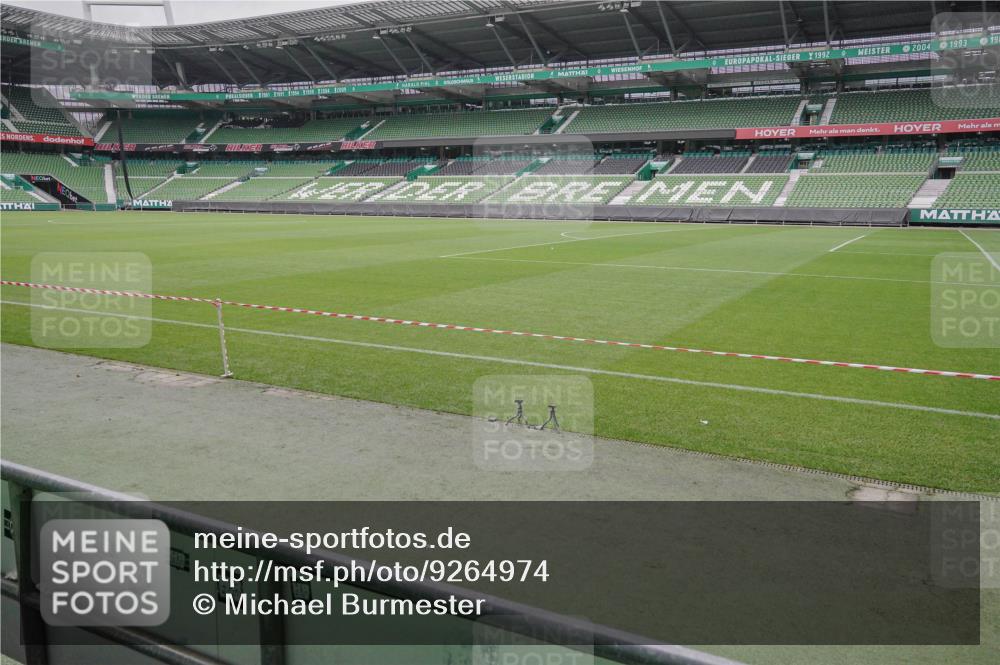 05.10.2025 - 20. swb-Marathon Bremen Michael Burmester http://msf.ph/oto/9264974 05.10.2025 12:14:03 Laufen im Stadion 304, 410, 529, 600, 1113, 1437, 1509, 1771, 1948, 2116, 2159, 2292 meine-sportfotos.de