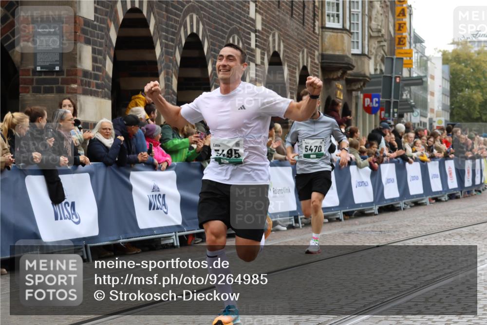 05.10.2025 - 20. swb-Marathon Bremen Strokosch-Dieckow http://msf.ph/oto/9264985 05.10.2025 12:58:58 Ziel 3435, 4664, 5470, 5495, 8053 meine-sportfotos.de
