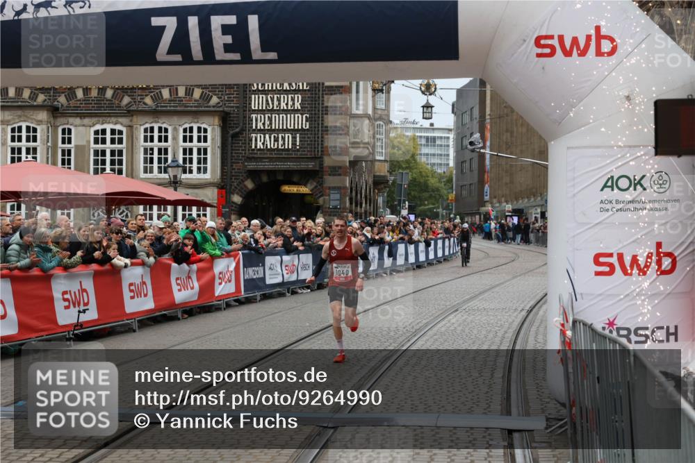 05.10.2025 - 20. swb-Marathon Bremen Yannick Fuchs http://msf.ph/oto/9264990 05.10.2025 12:06:33 Ziel 1040 meine-sportfotos.de