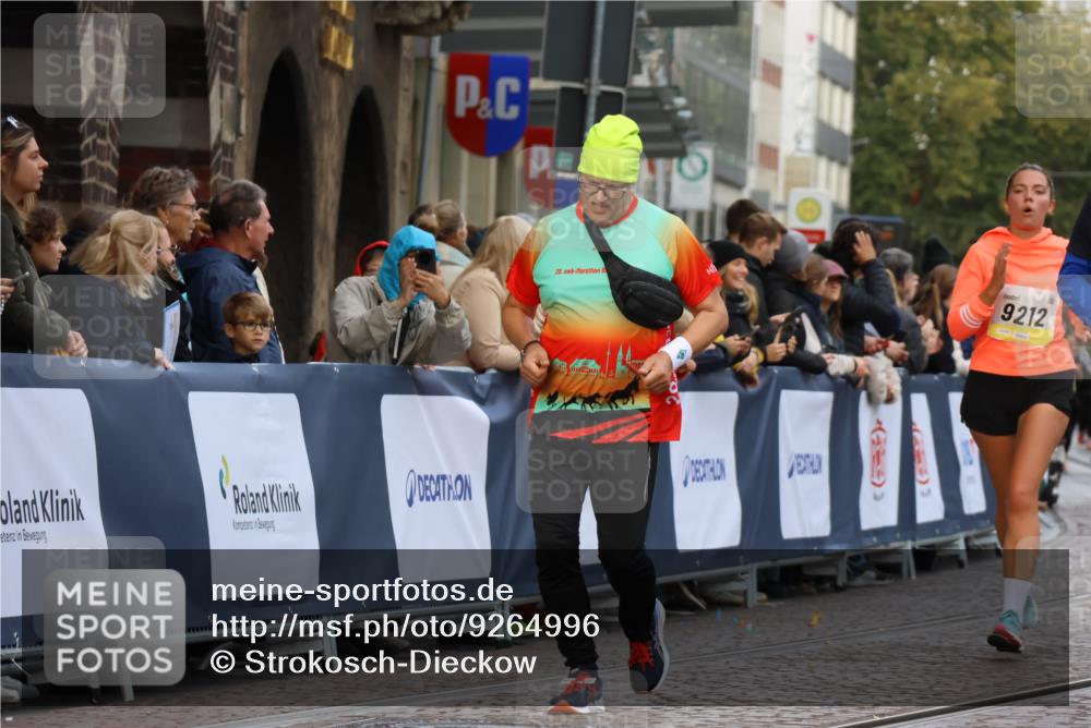 05.10.2025 - 20. swb-Marathon Bremen Strokosch-Dieckow http://msf.ph/oto/9264996 05.10.2025 11:07:51 Ziel 9212, 10135, 10366, 10706, 10782, 10783 meine-sportfotos.de