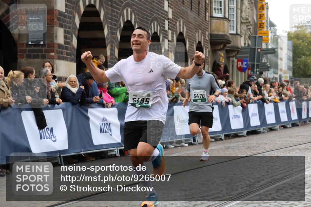 05.10.2025 - 20. swb-Marathon Bremen Strokosch-Dieckow http://msf.ph/oto/9265007 05.10.2025 12:58:58 Ziel 3435, 4664, 5470, 5495, 8053 meine-sportfotos.de