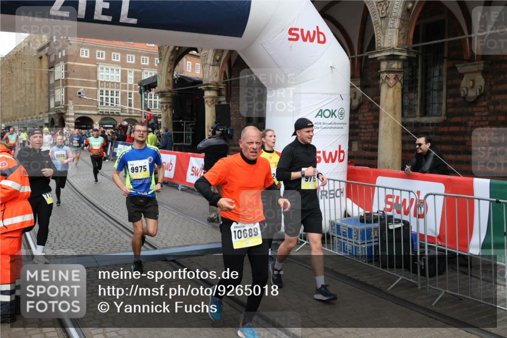 05.10.2025 - 20. swb-Marathon Bremen Yannick Fuchs http://msf.ph/oto/9265018 05.10.2025 10:50:57 Ziel 7733, 9230, 9251, 9277, 9658, 9715, 9742, 9832, 9888, 9966, 9969, 9975, 10043, 10224, 10279, 10479, 10689, 11220, 11543, 11661 meine-sportfotos.de
