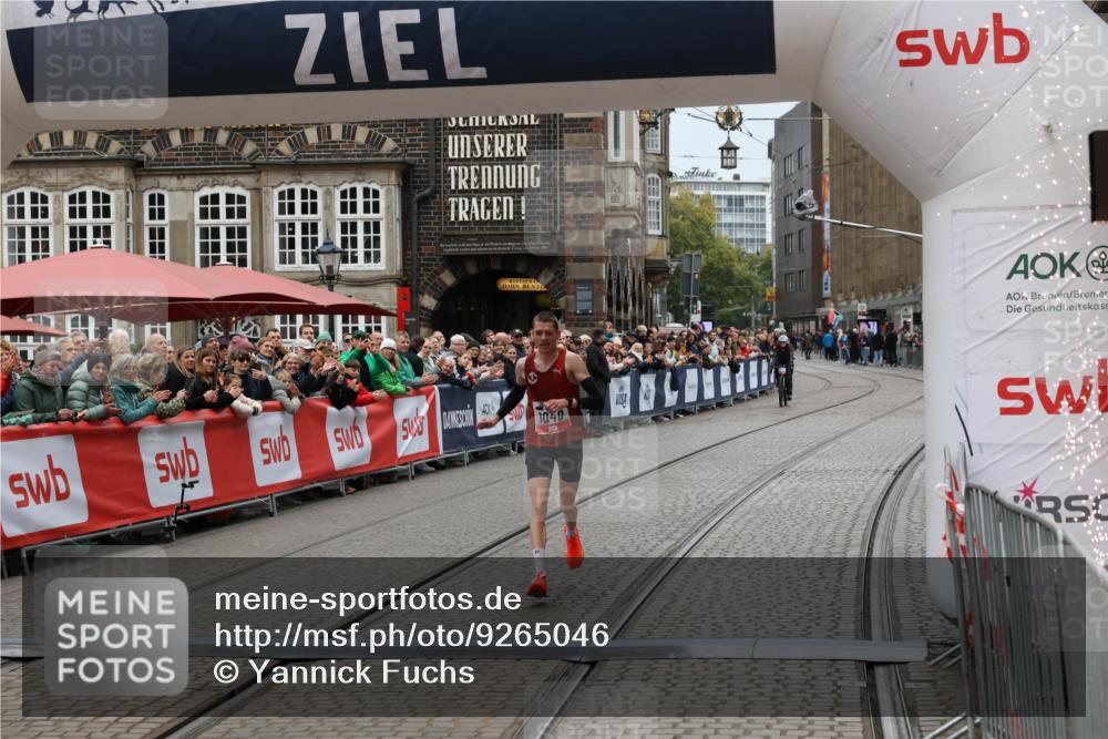 05.10.2025 - 20. swb-Marathon Bremen Yannick Fuchs http://msf.ph/oto/9265046 05.10.2025 12:06:34 Ziel 1040 meine-sportfotos.de