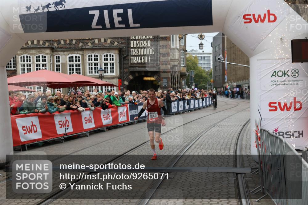 05.10.2025 - 20. swb-Marathon Bremen Yannick Fuchs http://msf.ph/oto/9265071 05.10.2025 12:06:34 Ziel 1040 meine-sportfotos.de