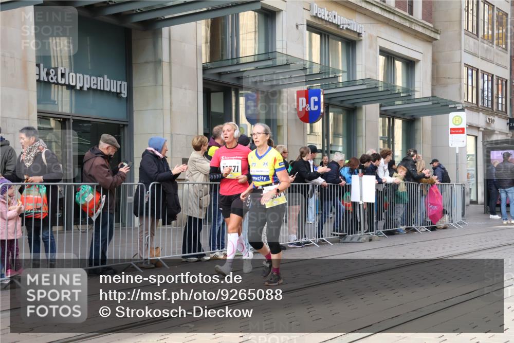 05.10.2025 - 20. swb-Marathon Bremen Strokosch-Dieckow http://msf.ph/oto/9265088 05.10.2025 11:04:31 Ziel 9220, 9409, 9530, 9532, 9623, 9660, 9750, 9765, 9771, 9812, 9813, 9866, 9927, 10422, 10451, 10532, 10557, 10684, 10771, 10891, 10964, 11035, 11090, 11180, 11315, 11372, 11427, 11478, 11546, 11559, 11615, 11636, 9220, 9409, 9530, 9532, 9623, 9660, 9750, 9765, 9771, 9812, 9813, 9866, 9927, 10422, 10451, 10532, 10557, 10684, 10771, 10891, 10964, 11035, 11090, 11180, 11315, 11372, 11427, 11478, 11546 meine-sportfotos.de