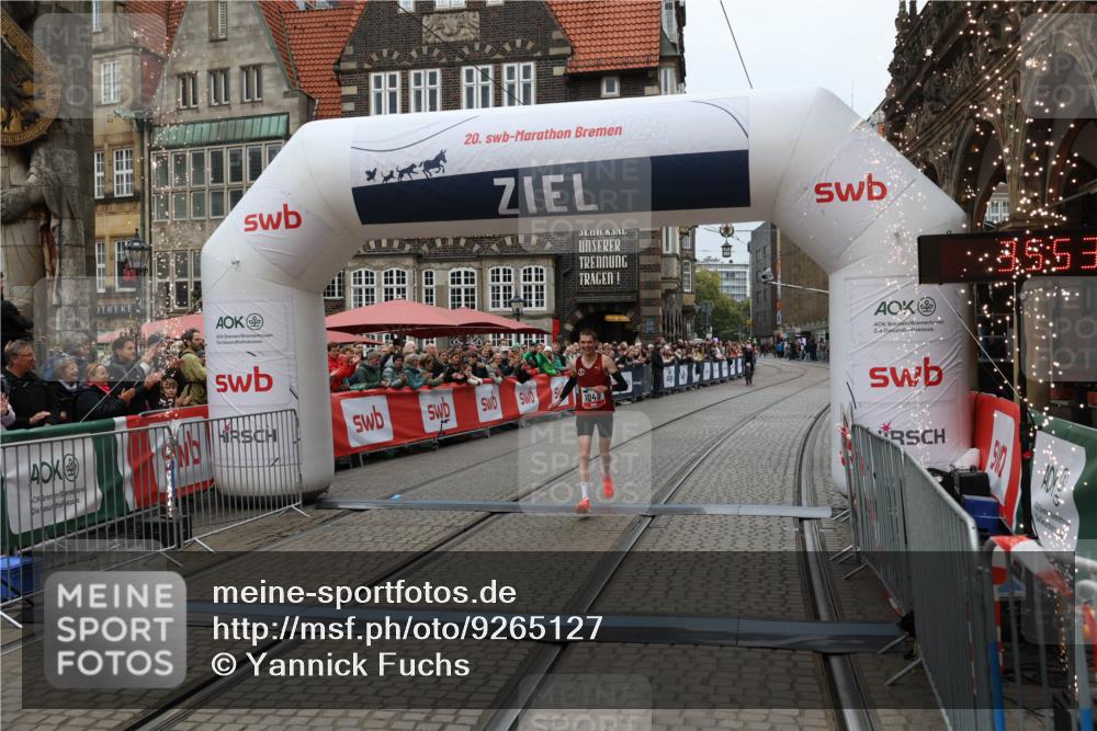 05.10.2025 - 20. swb-Marathon Bremen Yannick Fuchs http://msf.ph/oto/9265127 05.10.2025 12:06:34 Ziel 1040 meine-sportfotos.de