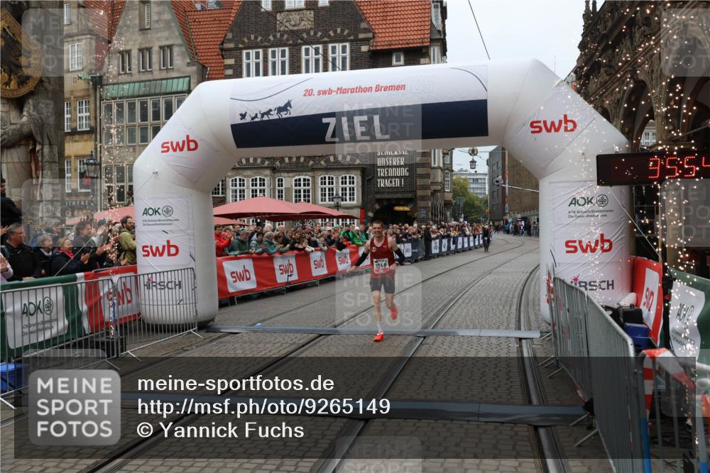 05.10.2025 - 20. swb-Marathon Bremen Yannick Fuchs http://msf.ph/oto/9265149 05.10.2025 12:06:34 Ziel 1040 meine-sportfotos.de