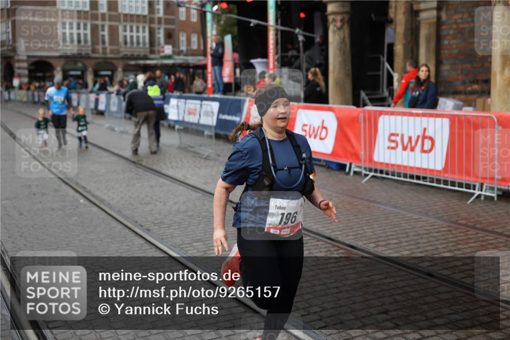 05.10.2025 - 20. swb-Marathon Bremen Yannick Fuchs http://msf.ph/oto/9265157 05.10.2025 15:25:34 Ziel 196 meine-sportfotos.de