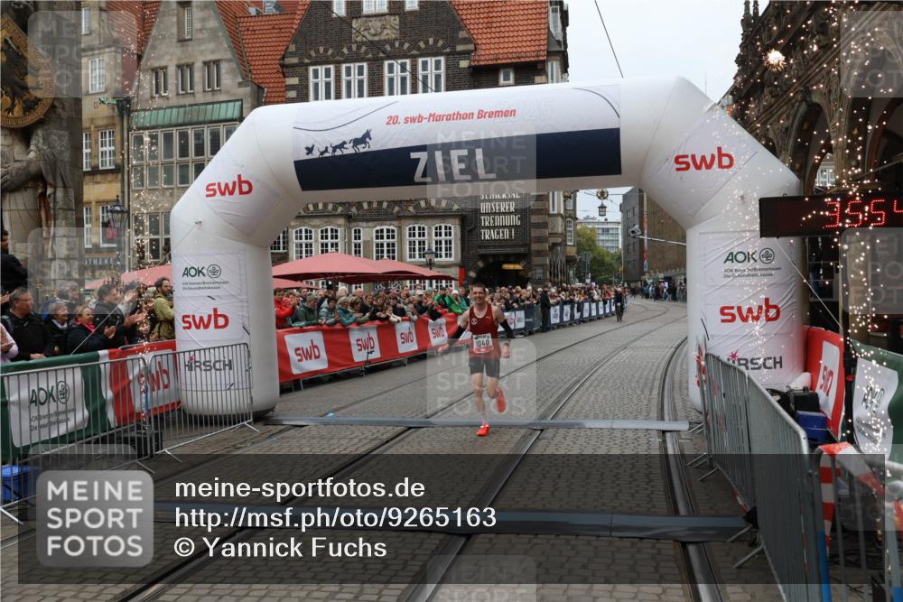 05.10.2025 - 20. swb-Marathon Bremen Yannick Fuchs http://msf.ph/oto/9265163 05.10.2025 12:06:35 Ziel 1040 meine-sportfotos.de
