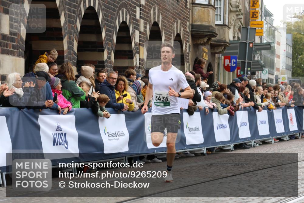 05.10.2025 - 20. swb-Marathon Bremen Strokosch-Dieckow http://msf.ph/oto/9265209 05.10.2025 12:59:01 Ziel 3435, 4664, 8053 meine-sportfotos.de