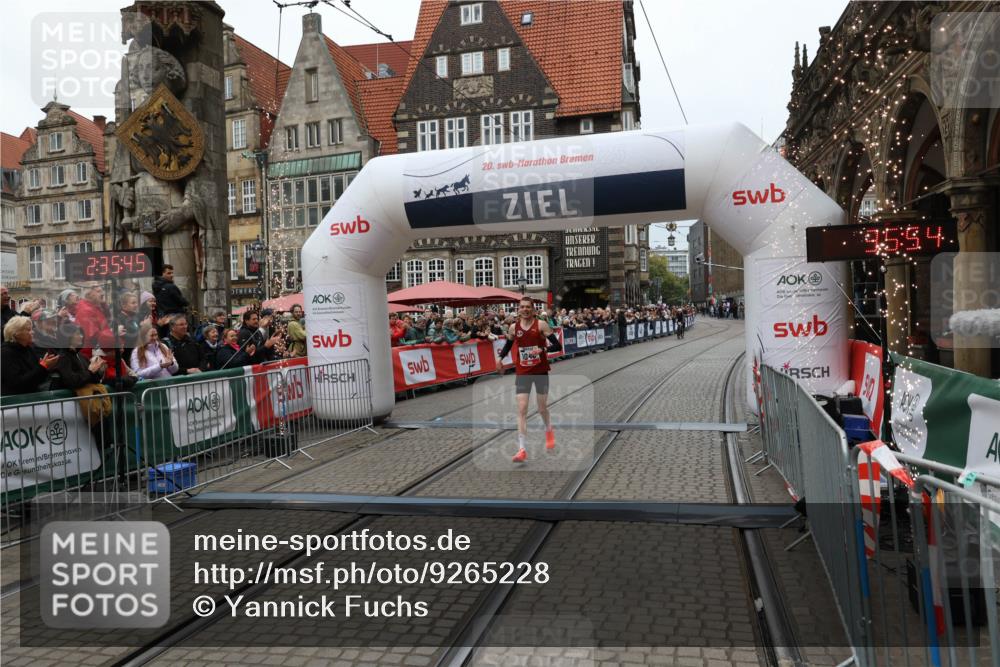 05.10.2025 - 20. swb-Marathon Bremen Yannick Fuchs http://msf.ph/oto/9265228 05.10.2025 12:06:35 Ziel 1040 meine-sportfotos.de