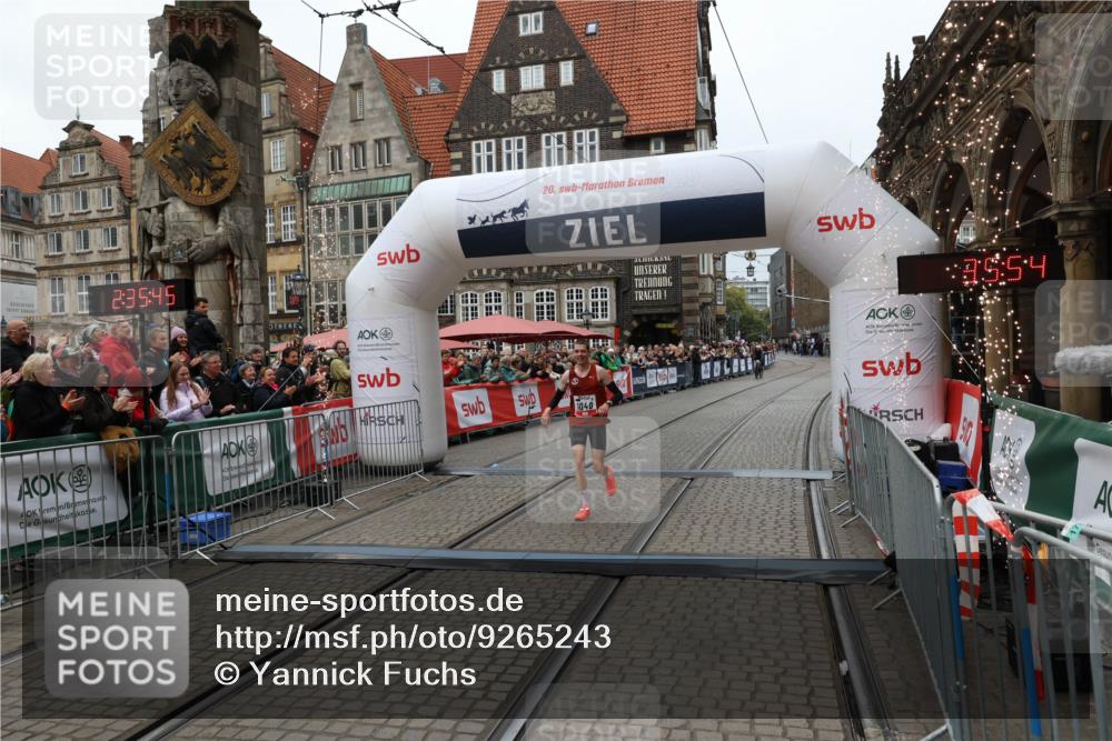05.10.2025 - 20. swb-Marathon Bremen Yannick Fuchs http://msf.ph/oto/9265243 05.10.2025 12:06:35 Ziel 1040 meine-sportfotos.de