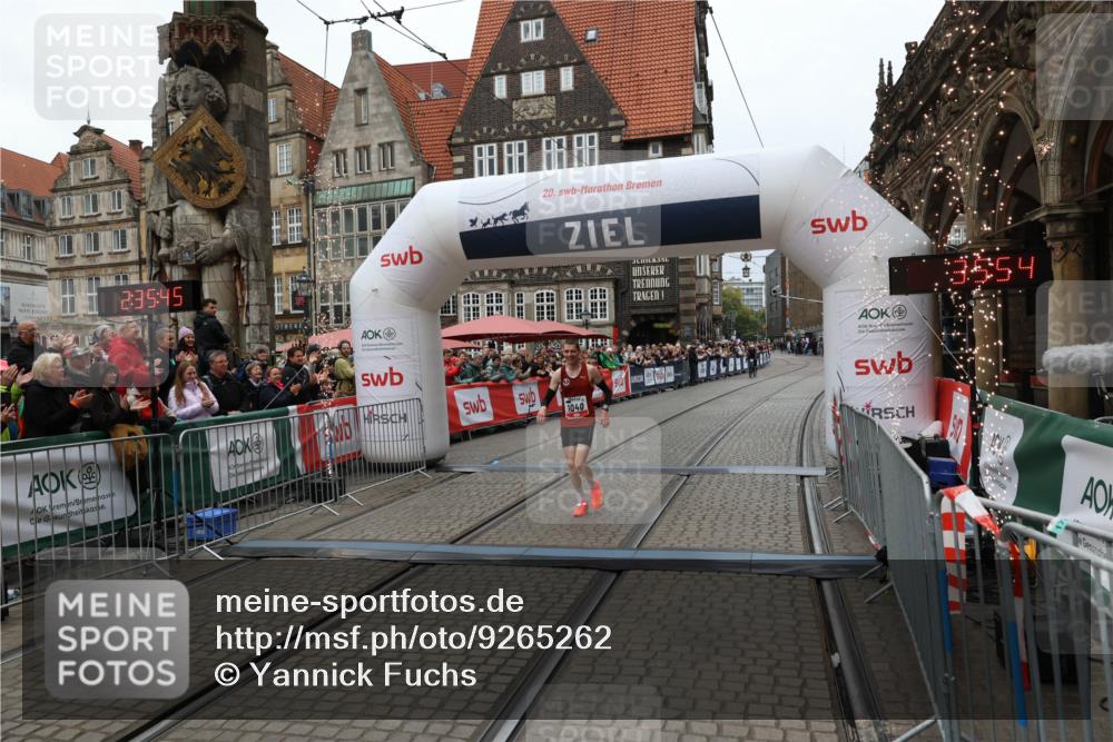 05.10.2025 - 20. swb-Marathon Bremen Yannick Fuchs http://msf.ph/oto/9265262 05.10.2025 12:06:35 Ziel 1040 meine-sportfotos.de