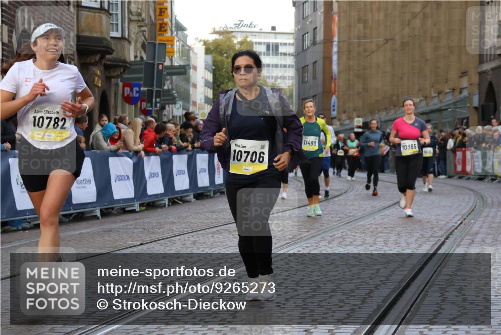 05.10.2025 - 20. swb-Marathon Bremen Strokosch-Dieckow http://msf.ph/oto/9265273 05.10.2025 11:07:58 Ziel 8123, 9212, 9557, 10135, 10365, 10366, 10706, 10782, 10783, 11490, 11677 meine-sportfotos.de