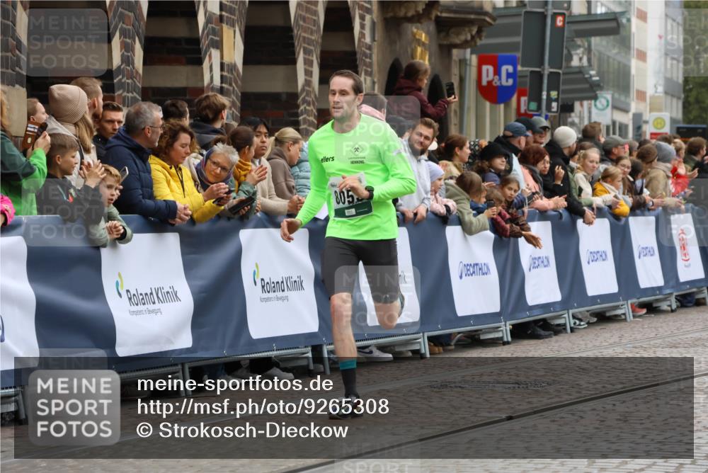 05.10.2025 - 20. swb-Marathon Bremen Strokosch-Dieckow http://msf.ph/oto/9265308 05.10.2025 12:59:06 Ziel 2385, 4664, 8053 meine-sportfotos.de