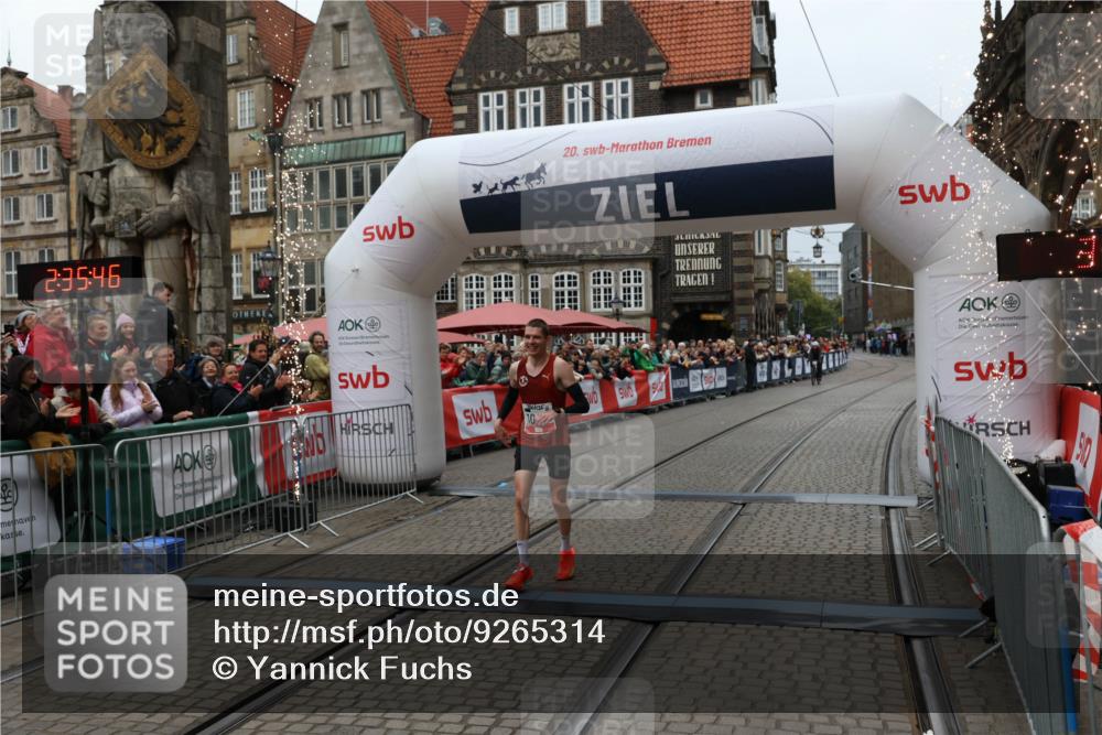 05.10.2025 - 20. swb-Marathon Bremen Yannick Fuchs http://msf.ph/oto/9265314 05.10.2025 12:06:36 Ziel 1040 meine-sportfotos.de